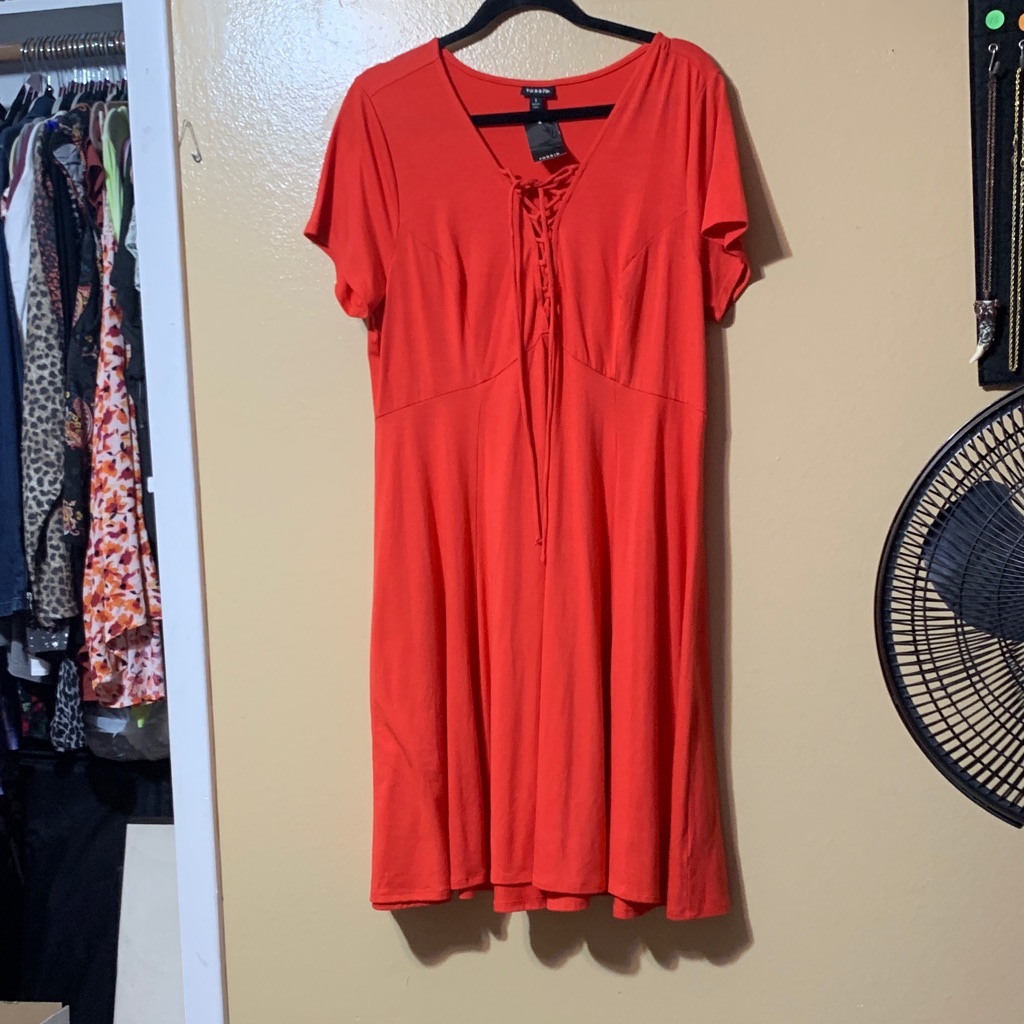 3a Size 1 Torrid Nwt Red LaceUp In Front TShirt Style Dress 3a Size 1 Torrid Nwt Red LaceUp In Front TShirt Style Dress